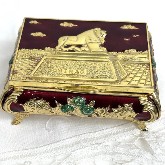 Jewelry Trinket Box Iraq Lion of Babylon gold tone faux jewels VTG - Picture 1 of 13